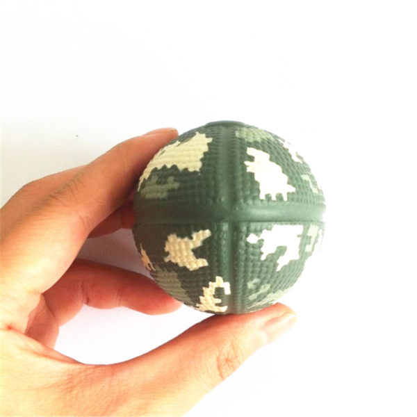 Camo Football Stress Ball - 图片 2