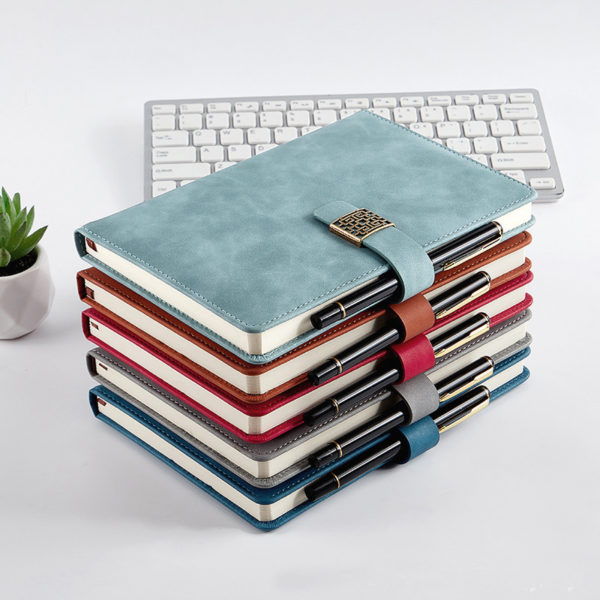 A5 Soft Leather Notebook With Metal Buckle - 图片 3