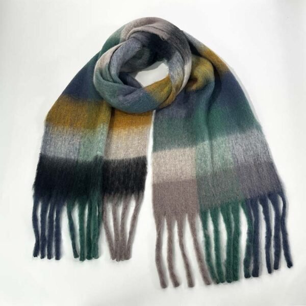 Rainbow Plaid Thickened Warm Scarf - 图片 3