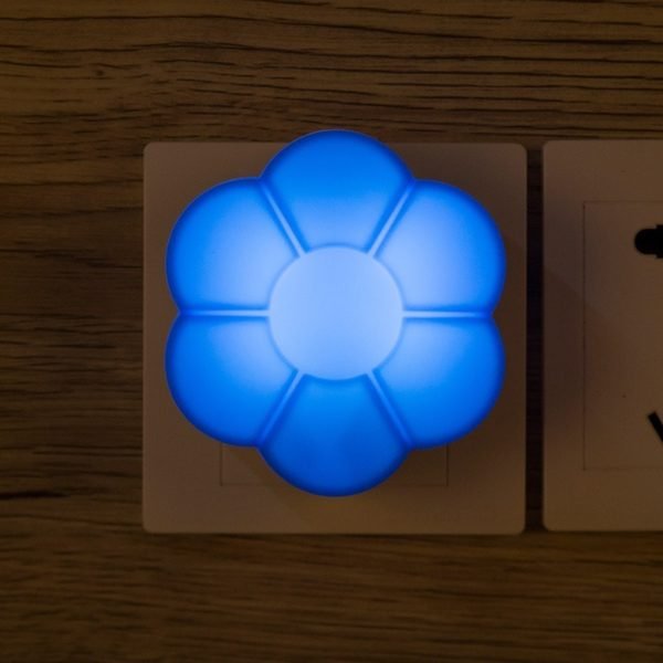 Creative Flower Light Control Night Light - Image 3