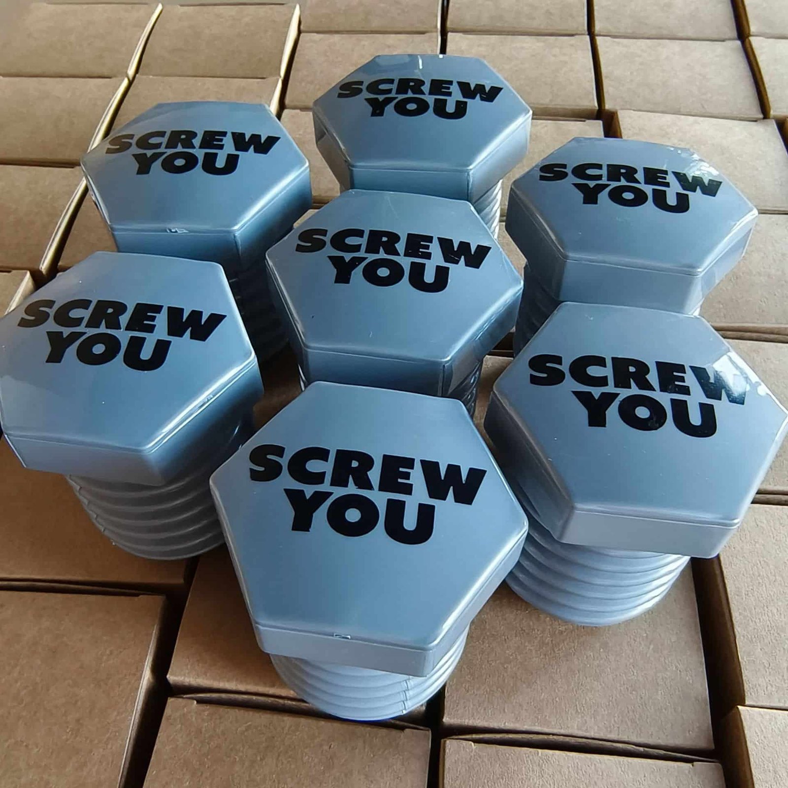 Creative Screw Shaped Automatic Push Bottle Opener - 图片 3