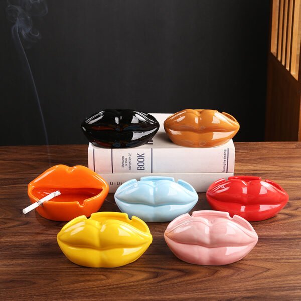 Quirky Lips Ceramic Ashtray - Image 3
