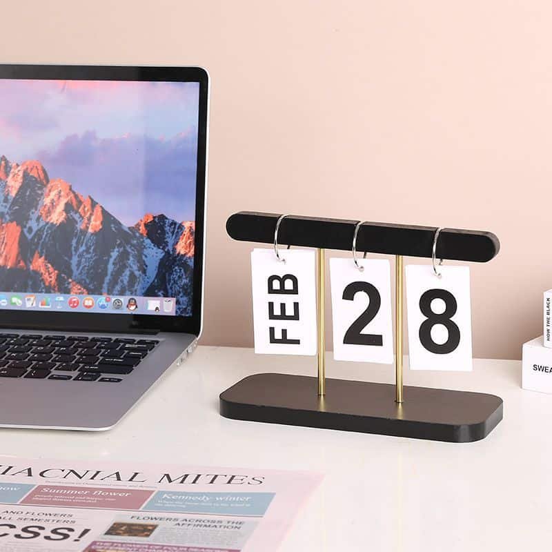 Modern Minimalist Wooden Calendar - 图片 4