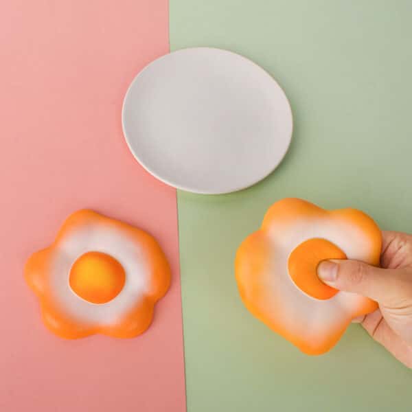 Delicious Poached Egg Stress Ball - 图片 4
