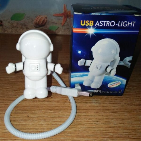 Creative Astronaut USB Night Light - Image 4
