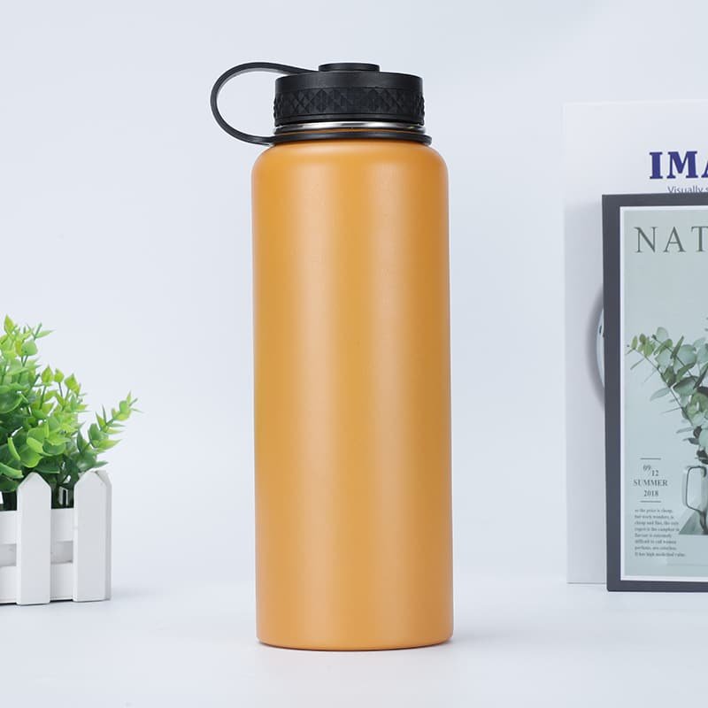 Stainless Steel Outdoor Large Capacity Insulated Water Bottle - Image 4