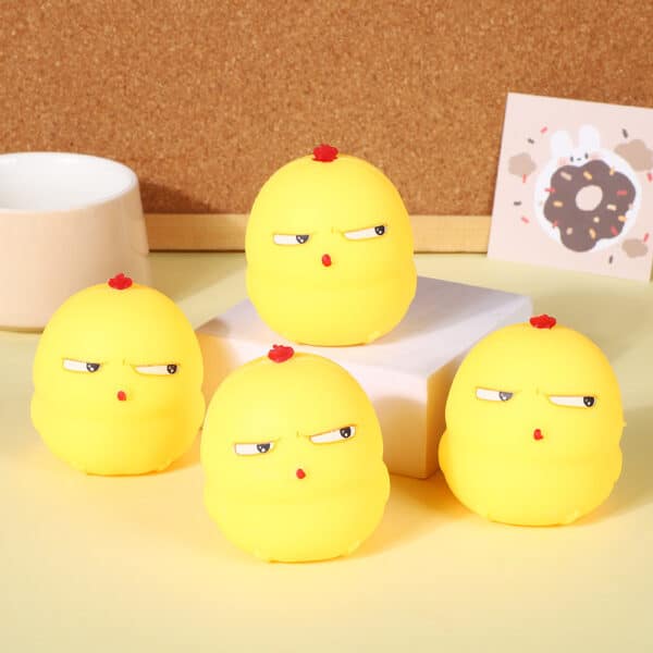 Slanted Eye Chicken Stress Ball - 图片 6