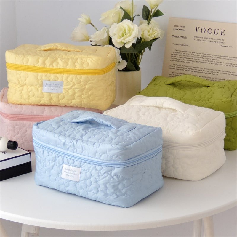 New Portable Flower Makeup Bag - Image 6